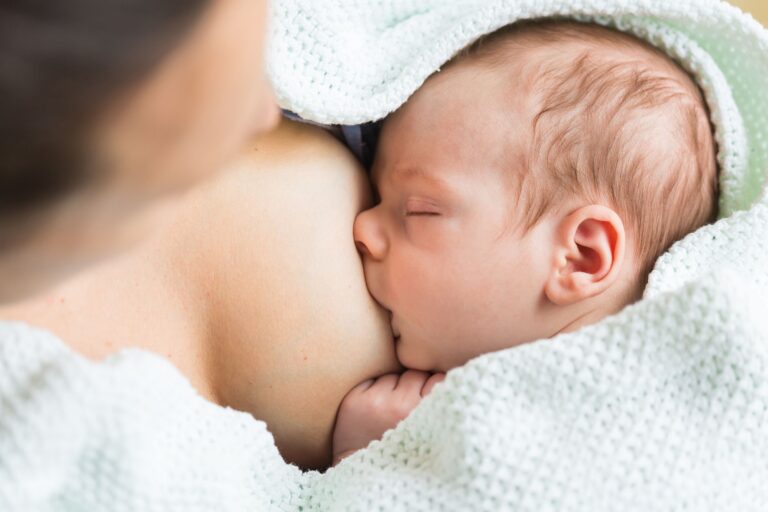 Read more about the article Guida all’allattamento